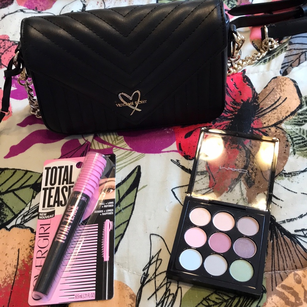 VS mini pocketbook CG mascara in Mac mini palette